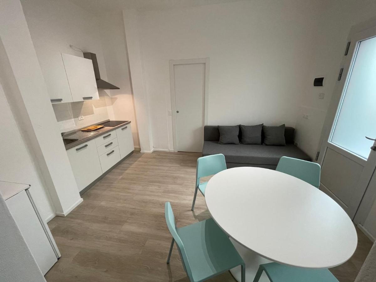 Residence Wally Bilocale Piano Terra - Agenzia Cocal Caorle Buitenkant foto